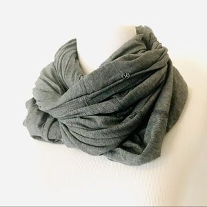 Lululemon Deja Vu Infinity Jersey Scarf  Gray